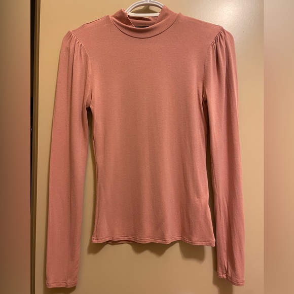 Light weight mock neck top - Picture 1 of 3